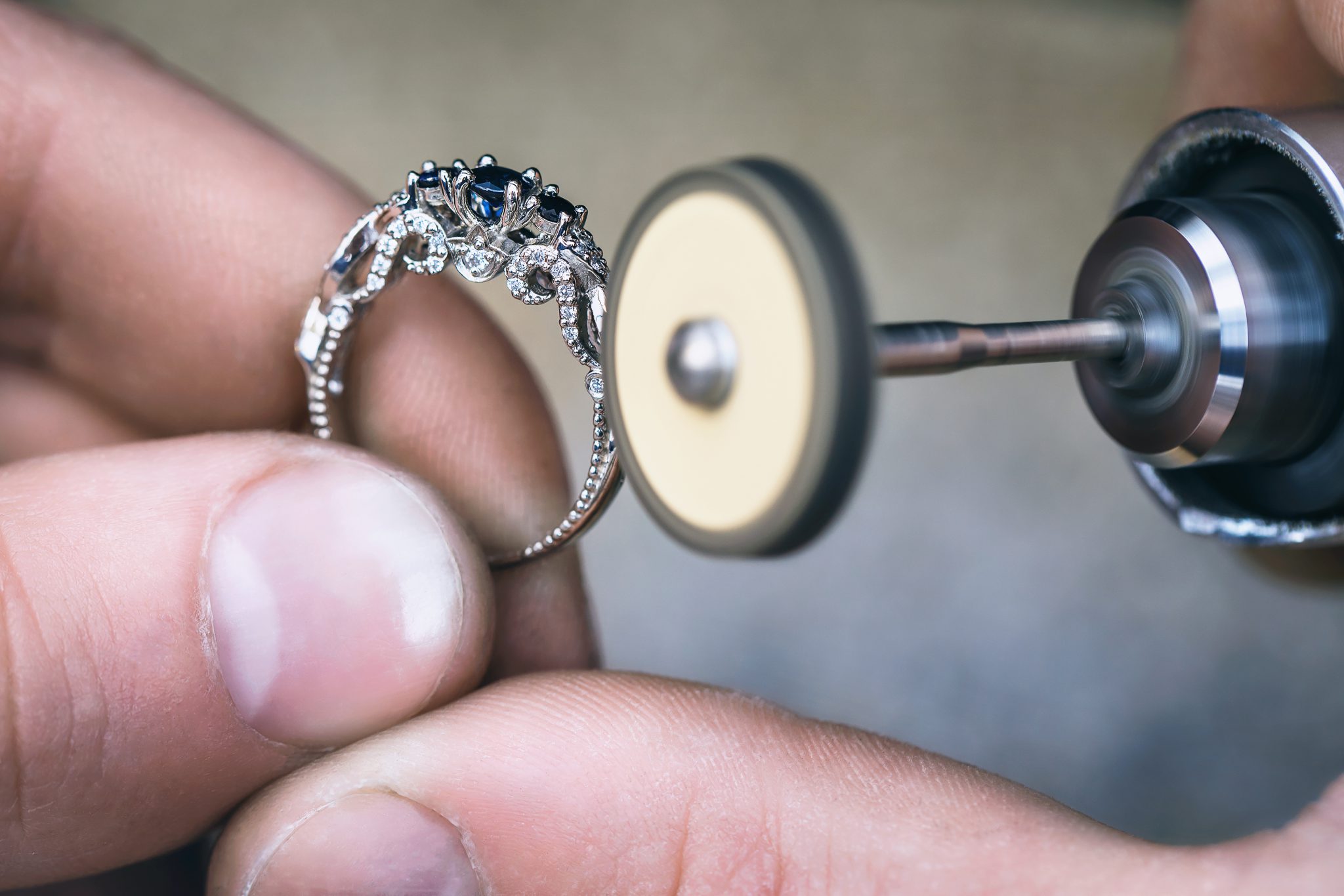 Schmuck-Service Juwelier Stefan Gie&szlig;en